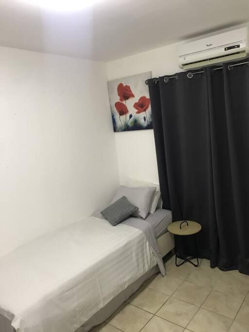 Villa Susanna 3 Bedroom 2 Bathroom House Sleeps 6Plus Willemstad Kültér fotó