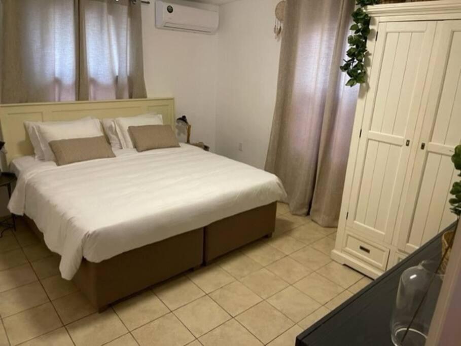 Villa Susanna 3 Bedroom 2 Bathroom House Sleeps 6Plus Willemstad Kültér fotó